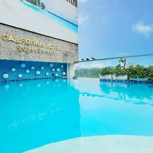 California Saigon & Rooftop Pool Hotell